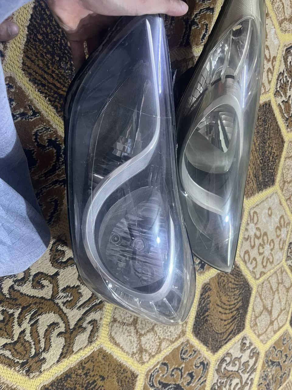 للبيع لايتات انترا ٢٠١٣ نضاف جامهن اصلي مابدل ليفيدنه يخابرني ب٧٥ وبيهن مجال مكاني ناصريه فداء
***********
