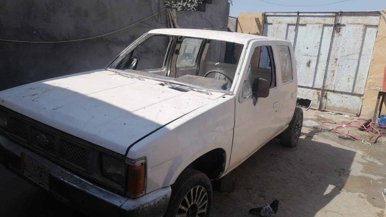 للبيع ب 18ورقه غراضها كلها موجوده عوزها بس ميكنه مشروع وطني السياره جاهزه العنوان الزبير *********** مكلف بل نشر
