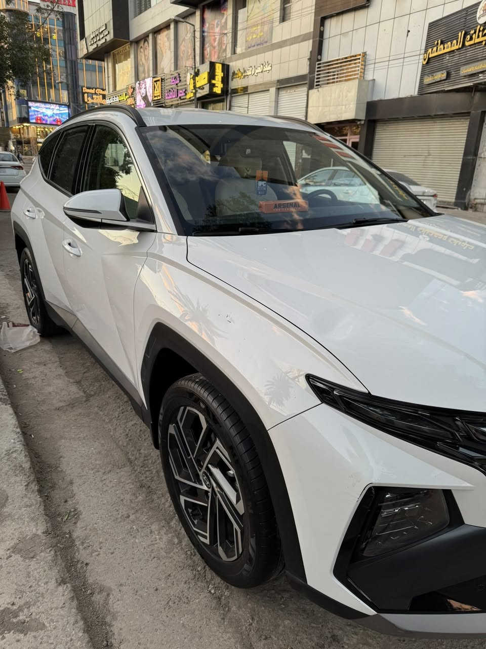 السلام عليكم 
للبيع فقط توسان 2025 خليجي رقم بغداد
فول موصفات ما عده البنوراما 
ماشية 43 الف مكفوله من صبغ وتبديل والبارد
بيه رصعه بصندوك ورصعه بالجاملغ ورصعه بالبنيد كلش صغار وعايفهن على وضعهن 
سعره 225 $ ورقه مكانه بغداد زيونة 
***********
