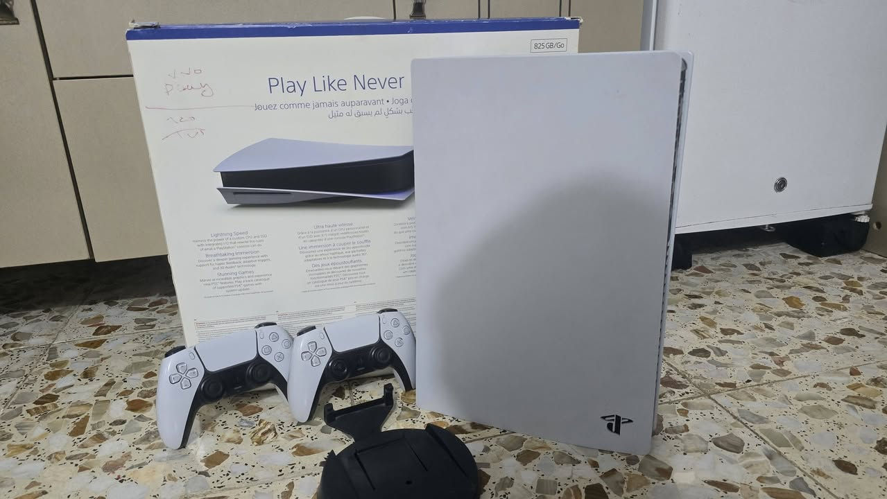 السلام عليكم
عندي بلي فايف. [Ps5]  فات مستعمل نضافه 90 %
وياه يدتن وحده منهن اصليه وياه كامل ملحقاته وياه يوبي اس 300 اذا تريده اخذه سعره وحد 
للشراي السعر خاص
عنواني بابل سده الهنديه


**إذا كنت صاحب هذا الإعلان وتريد حذفه لأي سبب، رجاءا أرسل رسالة إلى الدعم الفني**