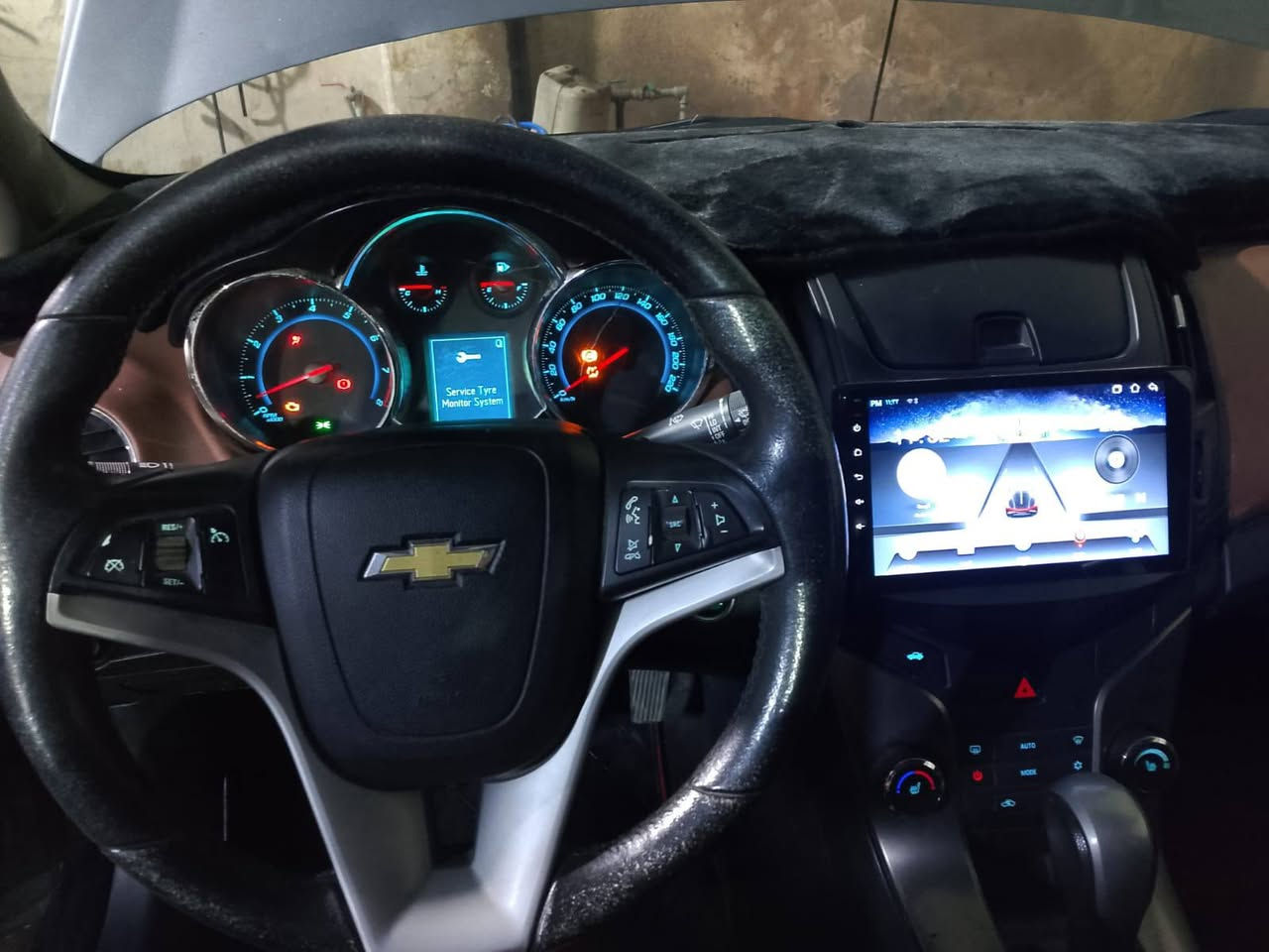 شوفر ليت كروز ٢٠١٨ فول مواصفات متؤمه طبق الاصل والسيارة ما عليها شبها ابد 
سعرها٤٥ بيها مجال شي بسيط
***********
بغداد البلديات
