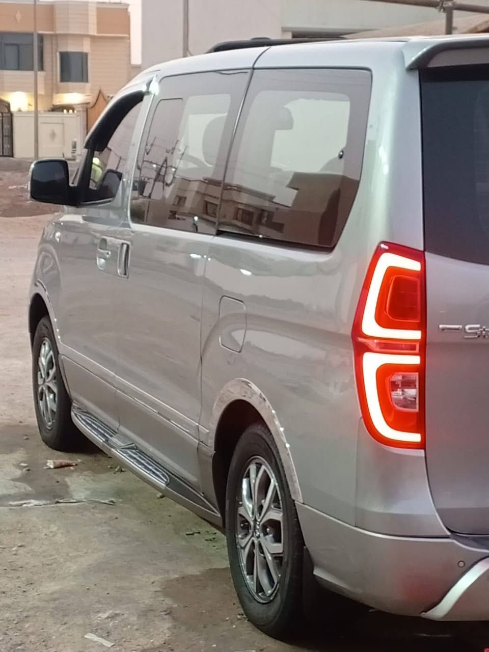 سلام عليكم ستاركس 2019 مركز 2022 سياره فول مواصفات سعر 275 رقم الهاتف ***********
