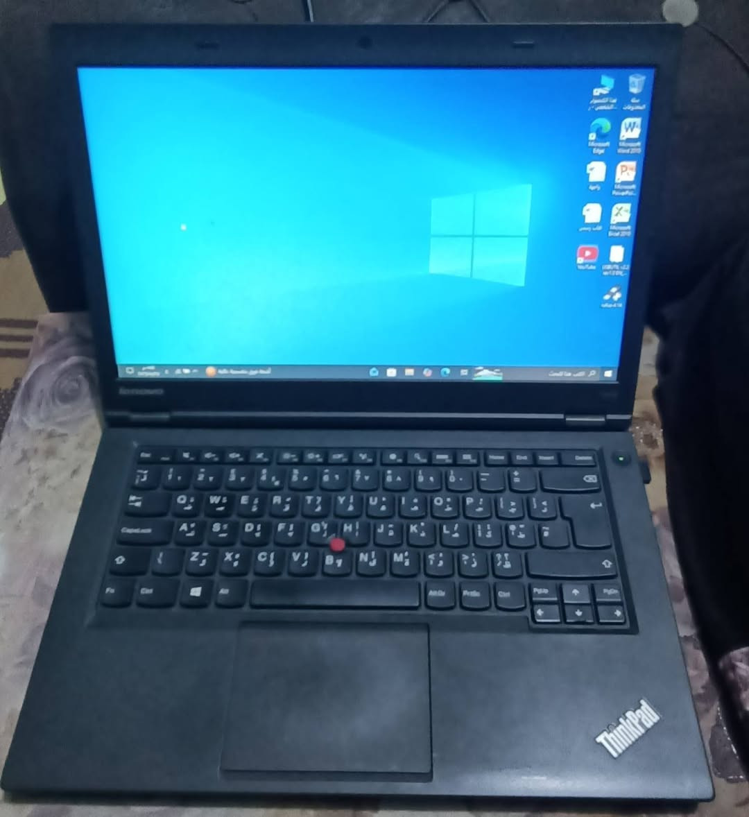 لابتوب Lenovo Thinkpad t440p المواصفات: 
المعالج: core i5 الجيل الرابع
كرت الشاشة:  مدمج من شركة intel
الرام: 8 جيجا نوع DDR3
المساحة:  128 جيجا نوع SSD
نوع Windows:نوع Windows 10 Pro وليس عادي
حجم الشاشة:الحجم 14
كيبورد عربي انجليزي
يأتي مع اللابتوب شاحنها الاصلي وماوس HP لا سلكي اصلي 
المافذ: 4 يو اس بي
 ومنفذ AUX 
ومنفذ SD card 
ومنفذ Display port 
ومنفذ VGA 
ومنفذ LAN
ويأتي معها قارئة اقراص DVD
مع كاميرا امامية دقة ممتازة
اللابتوب بالة اصلي

السعر المطلوب: 125 الف

للتواصل: ***********
واتساب او خاص
