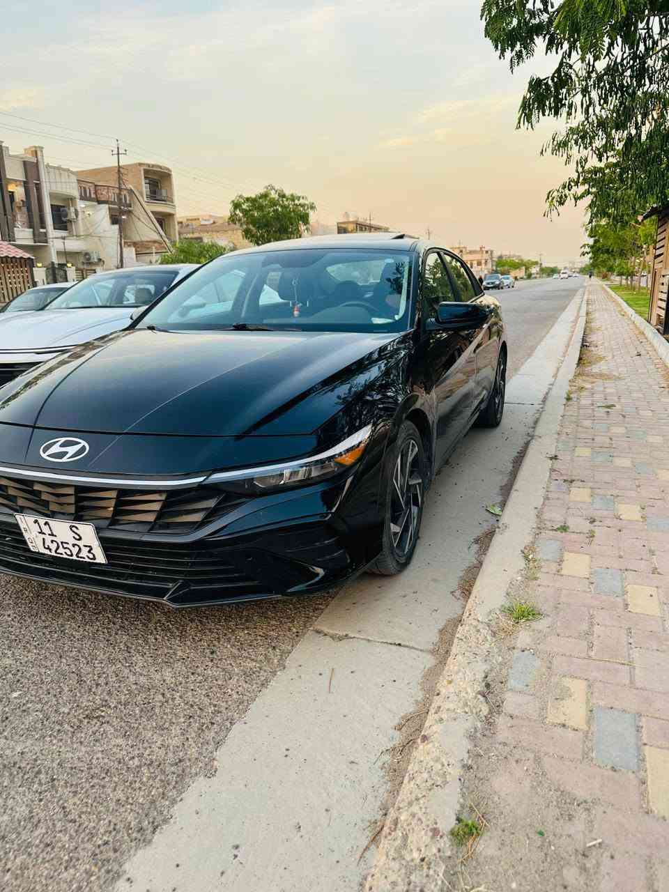 للبيع النترا 2024 وارد
محرك 2000 دوش
ماشيه32  
مرقم بغداد جديد
الحادث باب وجاملغ صبغ.  وبارد شويه بلجاملغ. ثاني وبنيد  
لغد شاصي مكفول ✅
بدون ايرباك  ✅
الموصفات 
تحكمات ستيرن جهتين
شاشه كبيره
كامره دواره
دشبول دجتل
بصمه 
بصمه الواب
فتحه 
تدفئه كشنات 
ثلاث انظمه قياده
وباقي موصفات معروفه 
السعر 153 وبيه مجال بسيط
التلفون ***********
