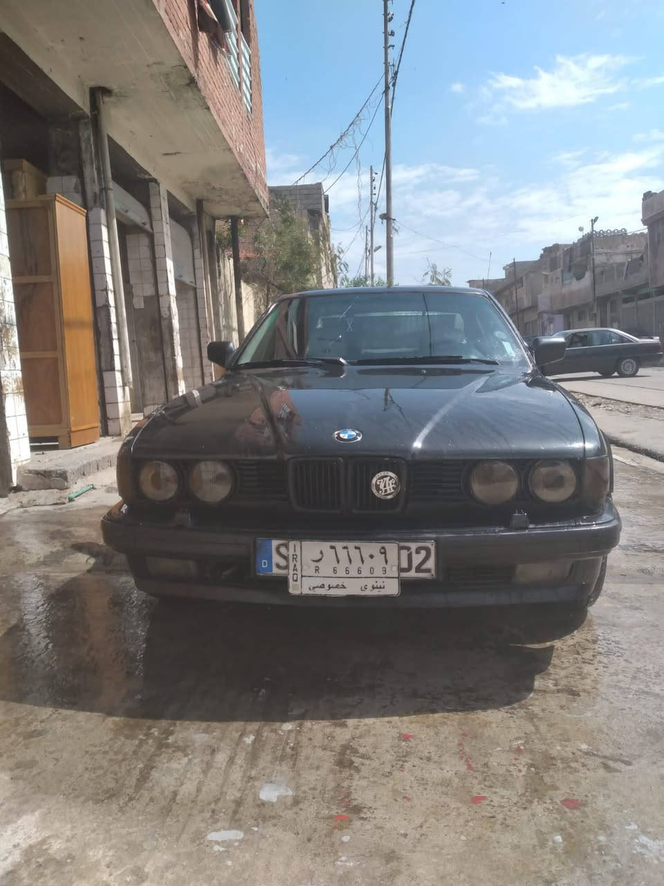 السلام عليكم سيارة بيئم محرك وكير وطخم توتير جديد رقم الماني شرط التحويل السعر 50 وبي مجال 
***********
***********
