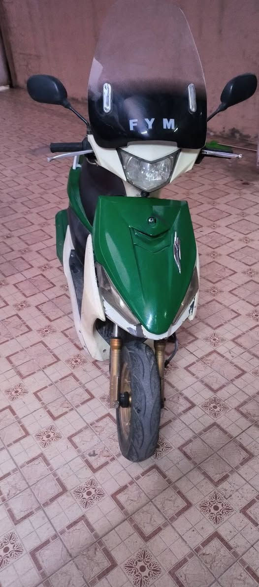 ماطور ماكس fs موديل 2020  كله علابلاد مابيه برغي مفتوح كله بل شرط محرك ناعم مفتوح كهربائيات وسلف كلها شغاله ماطور فول نضافه سعره 375 بيه مجال قليل رقم هاتف ***********
