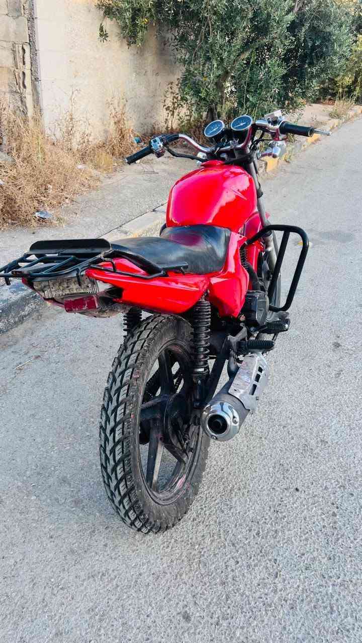 دراجه داهوم
قياس 150cc
خالي من القص والحام
شغاله سلف ومنويل
بطاريه جديده
كوشوك جديد
صيانه بالكامل
السعر ٥٠٠
0776484118


**إذا كنت صاحب هذا الإعلان وتريد حذفه لأي سبب، رجاءا أرسل رسالة إلى الدعم الفني**