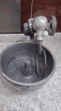 السلام عليكم عجانه للبيع سعر 250 العنوان كركوك اسره مفقودين اللي يحب يتواصل ويانا رقمن***********
