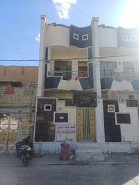 نصف قطعة للبيع قطاع ٢٣ على ساحة بناء سنة ٢٠٢٥ المساحة ٧٢ متر  الطابق ا...