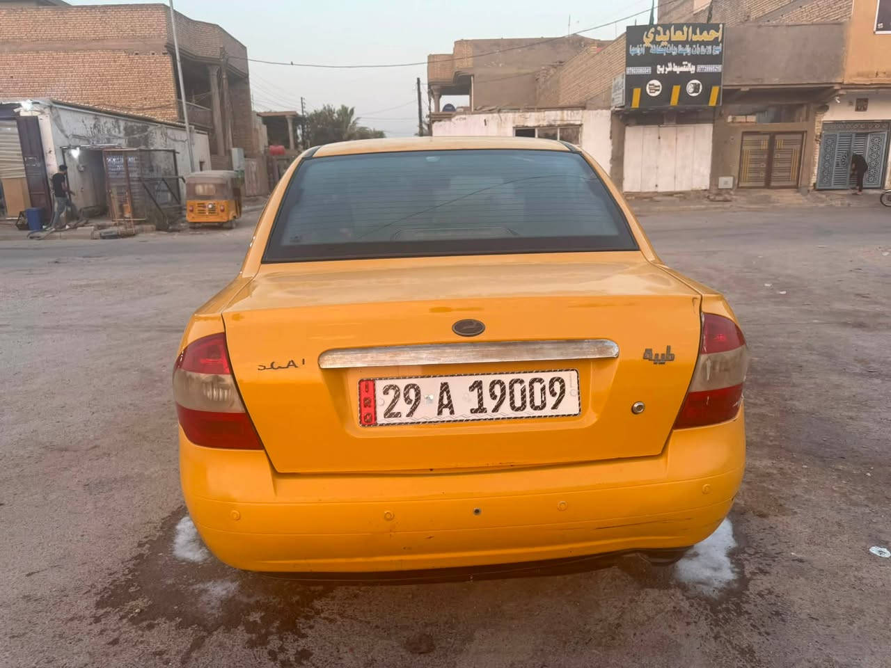 سلام عليكم طيبه البيع موديل 2017رقم واسط  إنكليزي تحويل مباشر مصفره هيئه وغرامات السياره مكفوله من تبديل والضربه جاهزه تخم تاير وحداديه وتبريد وكير ومكينه خير من الله مكان السياره واسط مركز المدينه السعر 38وبيها مجال اي استفسار تصل على رقم ***********
