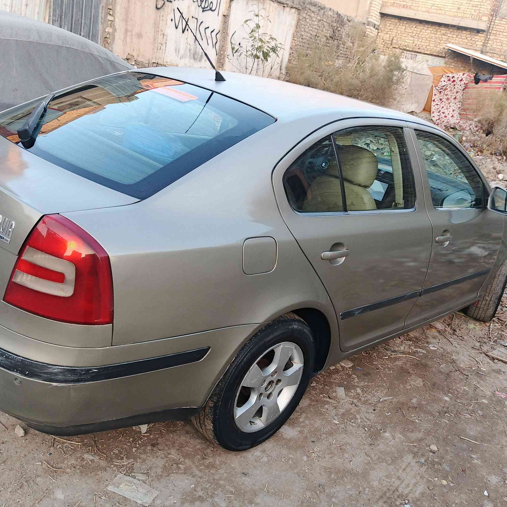 سلام عليكم كولف سكودا موديل 2008 رقم بغداد باسمي نكليزي هزه جديده سياره صبغ حزام بدوان ضربه كير اوتو جام كهرباء سلايت كهرباء شغلات سعر 50بيه مجال بصيط تصال ***********
