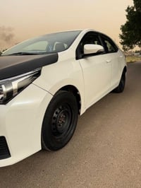كورلا خليجي 2015 بيها قطع صبغ فقط بنيد مبدل محرك 1600 كير ومكينه مكفول...