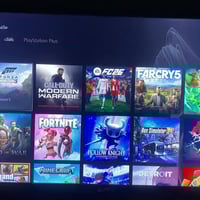 اسلام عليكم شباب عندي بلي 5 سلم 1 تيرة ويا جوستكات 2 ولعبه سبايدر مان ...