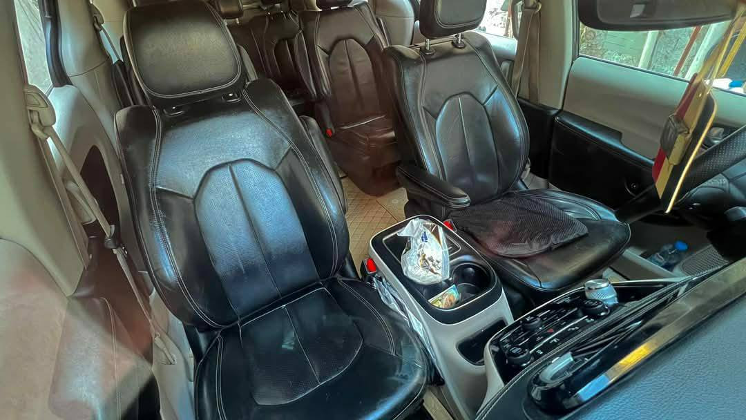 السلام عليكم ورحمة الله وبركاته تحية طيبةباسفيكا 2022 
رقم بغداد انكليزي بسمي 

شحن منزلي يمشيك ٥٠ كيلو اشكد ماتمشي بيه سرعه امشي

 ايخلص ٥٠ كيلو يشتغل 

هايبرد ومحرك بانزين ايمشيك ٧٠٠ كيلو

 ( هجين) انسه صرف

لون مميز اسمنتي 

كلين بدون ضربه

 فقط غرق  داخل المصنع

  بدون ضرر داخلي

 تبديل الضفيره من الدعاميه للدعاميه

طخم تاير دلوب   

تبريد 3 قطع

تدفئه مقاعد وستيرن  

بدون بانوراما 

كامرات 360  عدد 4

بصمه البواب  عدد 5

ابواب كهربائي 

حساسات خلفيه و اماميه 

نظام القياده الذاتي

تطبك بحده

تحديد مسار 

رادار امامي وخلفي

اوتو بارك 

توقف ذاتي امامي و خلفي

تشغل عن بعد 

فتح الابواب 

و صندوق عن بعد 

فتح الصندوق بل الاشاره 

اطفاء المحرك اوتو 

ماسحات اوتو عند الامطار 

نظام الكار بلي واي فاي 

منافذ تايب سي كل سياره 

منافذ usb كل منافذ

نقطه عمياء  

مقاعد كهربائيه 

نظام تخزين 

سايد بريك بصمه

بيه خير من الله .   بعد تفاصيل 

2C4Rc1L71NR124854.  

رقم الشاصي 

سعره دفترين وخمسين $ 

وكل قادم اله كرامه

مزيد من المعلومات حول السياره الأتصال على هاذا الرقم 

***********
