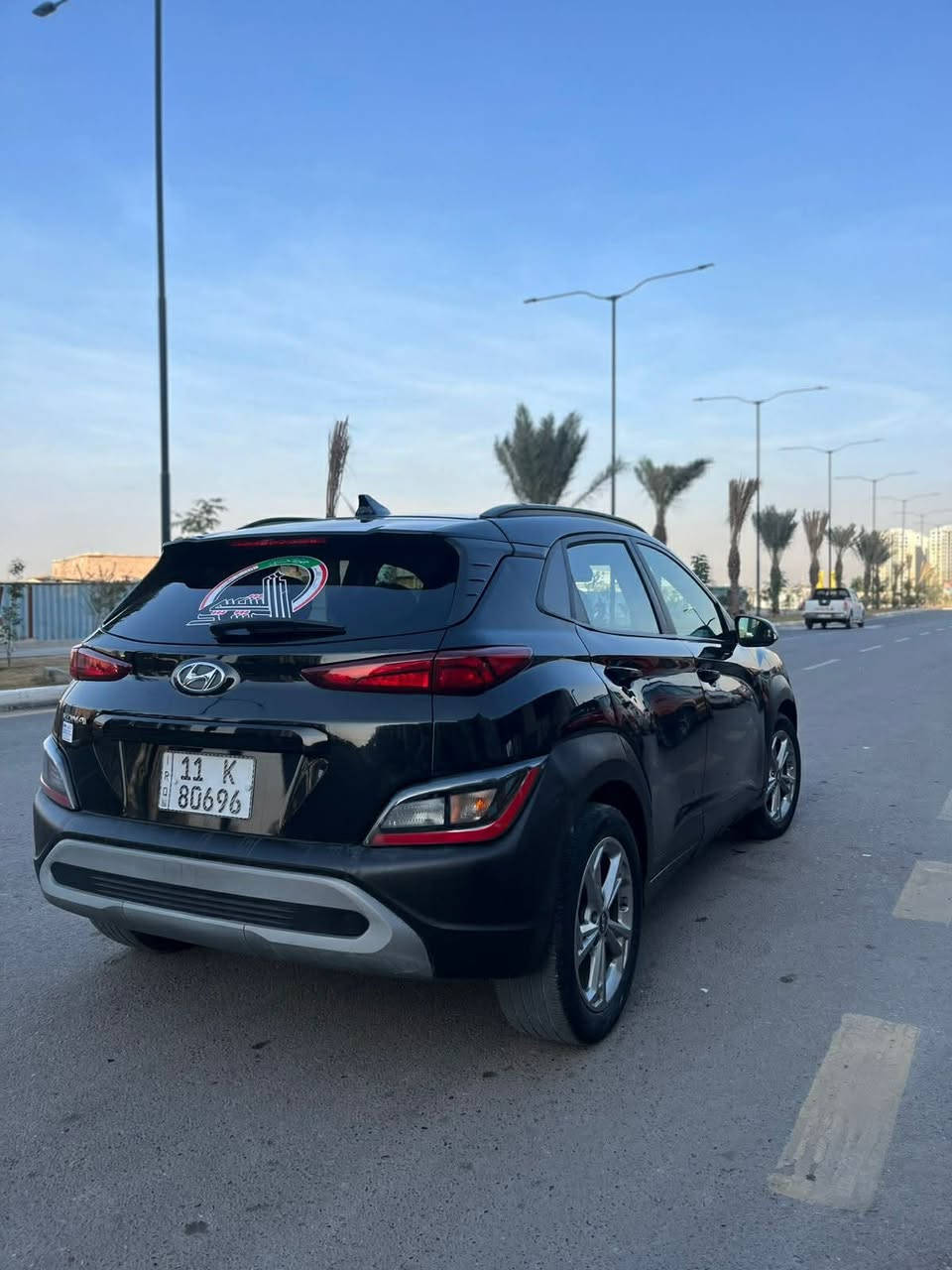 اسلام عليكم للبيع او مراوس. حسب. القناعه. هونداي كونا 2023. وارد امريكي. حادث بنيد طاير. من امريكا. بلتقرير تقرا تخريب.  صور الحادث موجوده  ويا الصور.    
 
محرك 2000. دوش. مكفول. من التبخير ولفتح وبانزين كله عادي. 
كير CVT. مكفول ومن الفتح هم مكفول. بلادي. 
 ماشيه.  100 الف كيل  
شواصي. + لغود + دواخل كلهن كفاله دكت جاكوج مابيها
مصبوغه. عام عده الجنطه.   

تبريد ثلج ❄️ 
تدفئة. 🔥 
صدر امامي وخلفي جديد.  
تايرات تخم. نضيفات. 
مواصفاته 

بصمه. تشغيل.  + بصمة ابواب. 
تشغيل. عن بعد. 
رادارات امامي. وخلفي. وصفاح. 
شاشه كارب بلاي. 
تحكمات.  
تشغيل واطفاء اوتو. 
ايرباك فقط برده طاك 
مكان السياره بغداد حي. الحسين. 
السعر. 120. وبيها مجال  بسيط. 
***********
