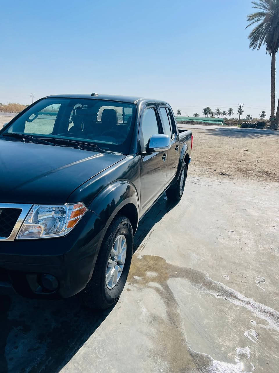 نيسان فونتيره للبيع
موديل 2016
6 سلندر 
محرك 4000 
فول مواصفات تحكم استيرن 
4X4
رقم بغداد 
السعر 105 وبيها مجال 
للاسفسار ***********
