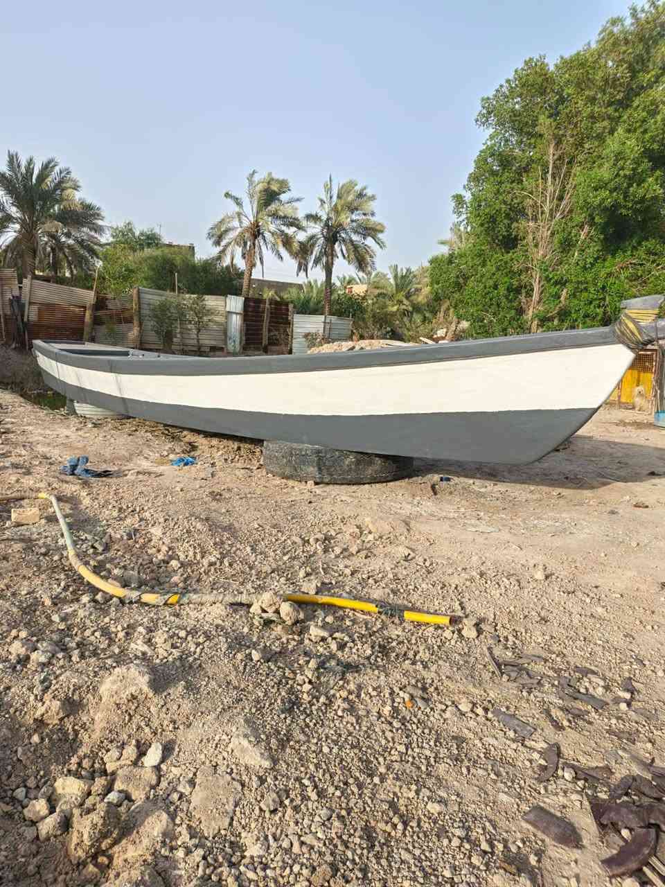 سلام عليكم بلم للبيع تفصال جديد طول 18ضراع لعرض108سانتيم ***********
