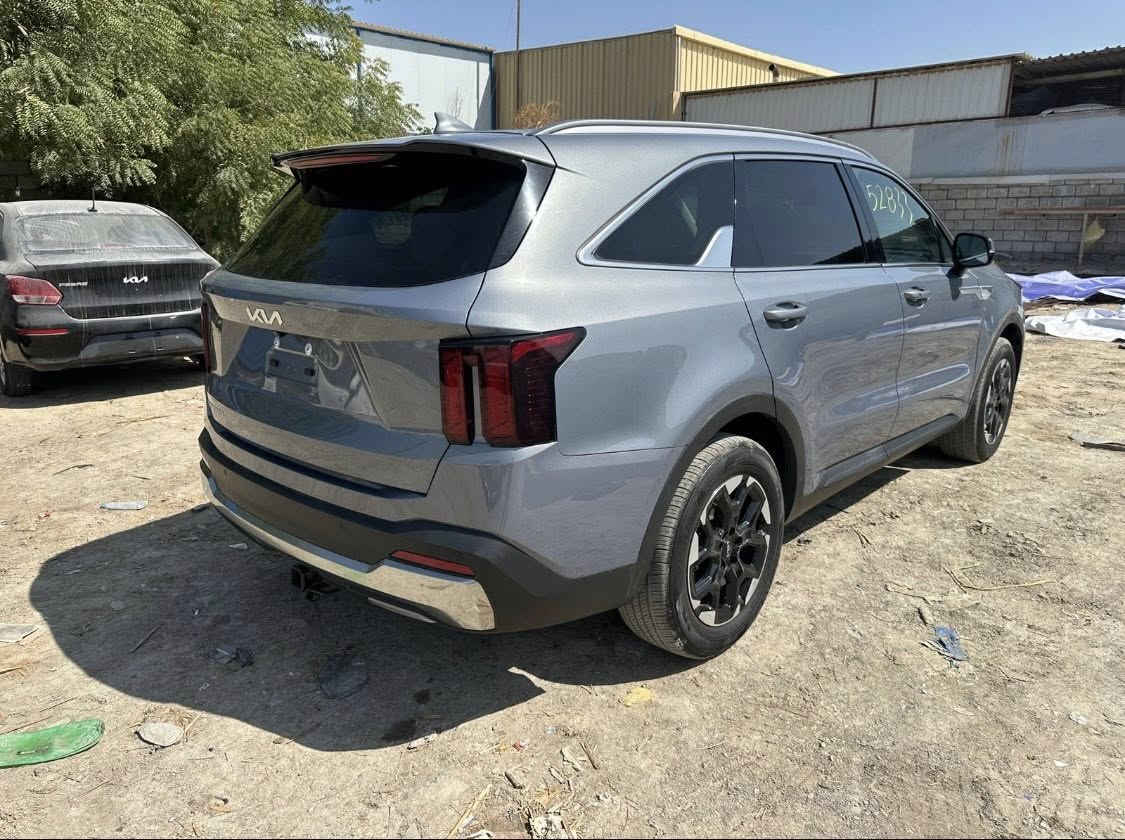 للبيع سورنتو 2025 فول عده الفتحه داخل ابيض فائه S حادث صبغ بنيد وجاملغ خلفي ايسر السياره بصمه جلد كشنات كهرباء كشنات تدفئه حاسا امامي وخلفي اشاير بلمري داخل ابيض محرك 2500 السعر 185 واصله بصره بدون كمرك 
*********** ابو كيان
