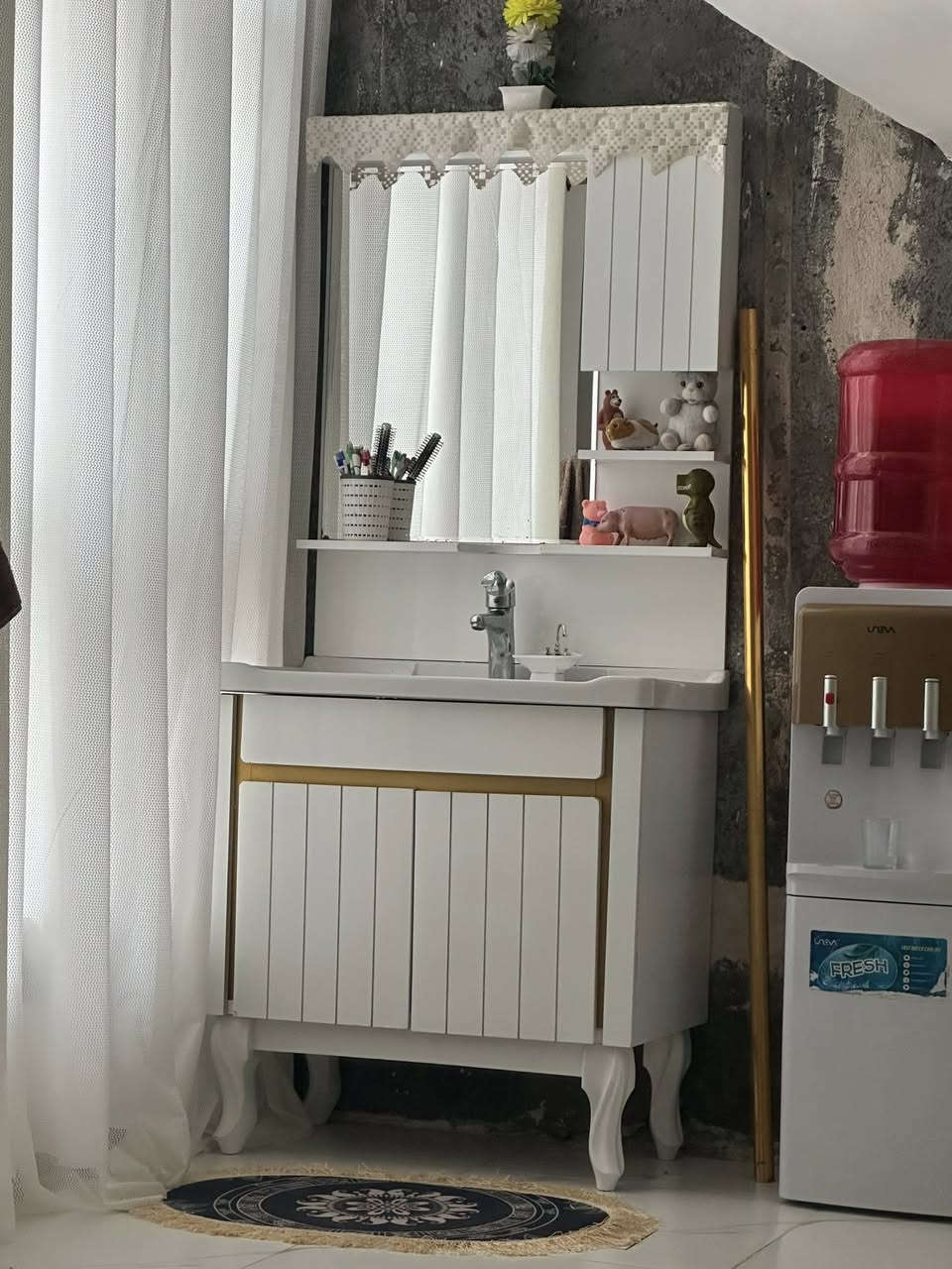 السلام عليكم مغسلة جديدة للبيع استخدام شهر واحد السعر ع خاص ***********
