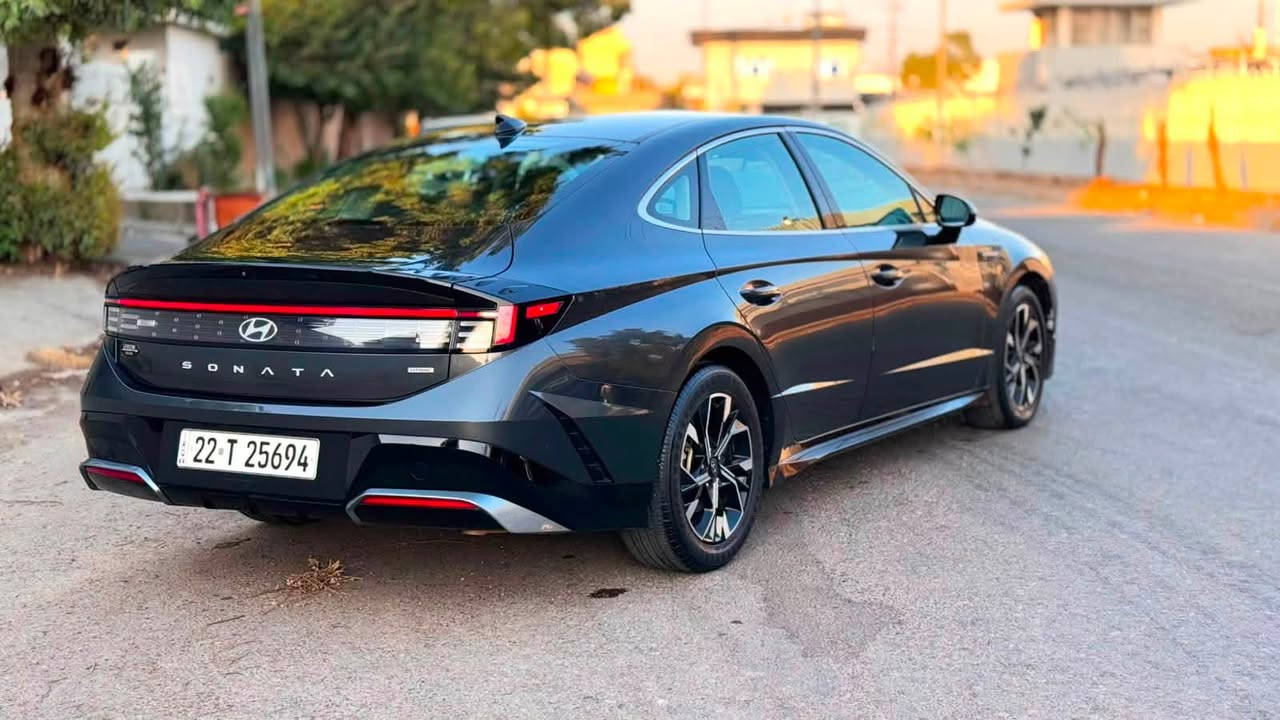 سوناتا 2024 Hyundai sonata 
شكل جديد
2.5L حجم محرك
گير 8 نمر
بصمة تشغيل وابواب
المقاعد: كهربائي  + تدفئة + استيرن تدفئة
٥ وضعيات قيادة
جنطه ذكيه 
لايت لد 
بك لايت لد 
ترحيب
دشبول الاكتروني 
شاشه كبيره 
كير تعليك 
اوتو هولد
رادار
نقطة عمياء
رادار خطوط شوارع
فوول تحكم ستيرن
كامره دواره 

سيارة رقم اربيل باسمي 
ترقيم ودخول جديد 

الحادث  فقط بنيد تبديل بلادي نفس اللون مطابق 
بدون صبغ بدون دواخل بدون ايرباك 

السعر 178 ورقه 

***********
