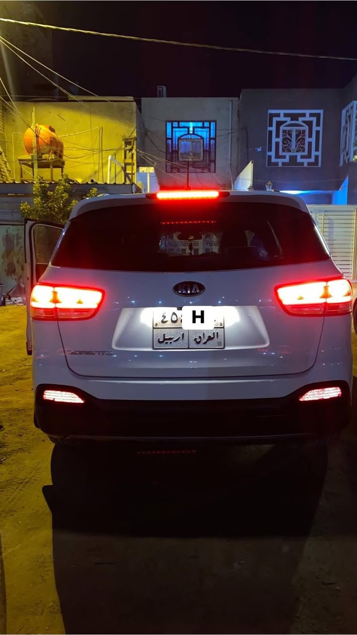 سورنتو خليجي مديل2015 الشكل جديد ٢٠١٦فول مواصفات واحد على واحد  محرك ٢٥٠٠  / ٤ سلندر   تحمل كل المواصفات  رقم أربيل فقط بنيد مصبوغ  وبيه شخوط بجيهة  اليمنه  اثر دحجه بسيطة  ودحجة خفيفه بل الصندوق إصبعين ومصلحه  السياره جاهزه فلس مااذب عليه العنوان نجف كوفه خلف مسلم ابن عقيل  ع اتصال عل الرقم   *********** او واتساب  السعر 195 ورقه $وبيه مجال  بسيط
