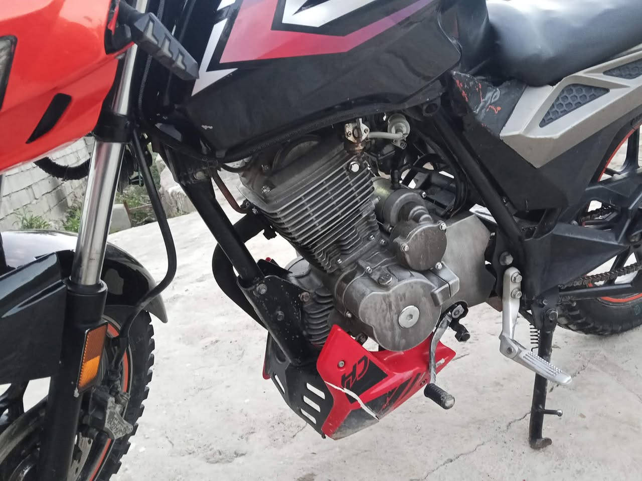 السلام عليكم 
الحلال للبيع كلدن مديل ٢٠٢٠
 اوراق كامله مكمله الدراجه ما بيها نقص 
كامله مكمله بايت اشاير 
العنوان.  /. كنعان 
السعر : ٤٠٠ وبيها مجال
***********
