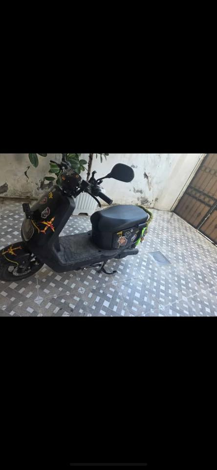 دراجه شحن للبيع دراجه نضيفه مابيه اي مشكله موديل الدراجه 2025
بس شخط بيه 5 بطاريات نيثيوم الشحنه الوحده تمشيك 70km الملف ماله 1800 سرعته 60 مابيه اي عيب كلش حلوه و قويه و مابيه اي مشكله او عطل *********** هاذ رقم تلفون سعره 650 و بيه مجال
