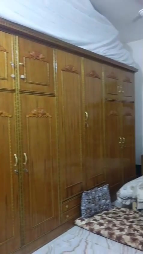 غرفة للبيع مستعملة مدة استعمالهه سنة وكم شهر خوش غرفة بس محتجين ونريد نبيعهه عدنة بس الجرباية عدنة مكسورة كم خشبه مشلوعة من جوة لجنة اشتريناه 900 ونبيعهه بـ 750 وفيها مجال هواي


**إذا كنت صاحب هذا الإعلان وتريد حذفه لأي سبب، رجاءا أرسل رسالة إلى الدعم الفني**
