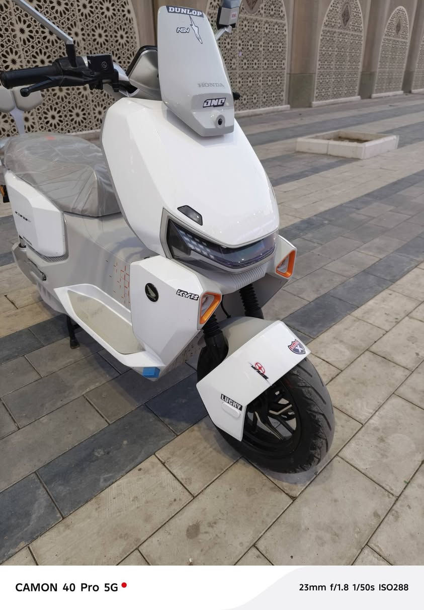 السلام عليكم دراجه ريان ملكه جديدة مستعمل شهره 6 بطارية كبيره ملف 2000 سرعة 80 بصمه البيع عنوان بغداد شارع الكفاح  سعره   1400     ***********
