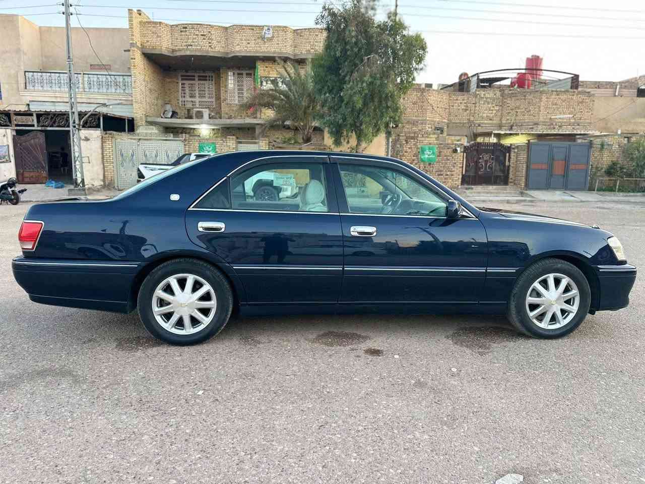 السلام عليكم  ملكه للبيع رقم بغداد انكليزي تحويل ثاني يوم السياره 4دكم تبريد امامي خلفي مريات شفط هيتر مرايات برده خلفيه ثلاجه  استيرن كهرباء دبل شاشه  اريل امامي السياره جديده وجاهزه من كلش مابيهه نقص برغي  السعر 135 وبي مجال 
 الاتصال *********** عمارة, ميسان
