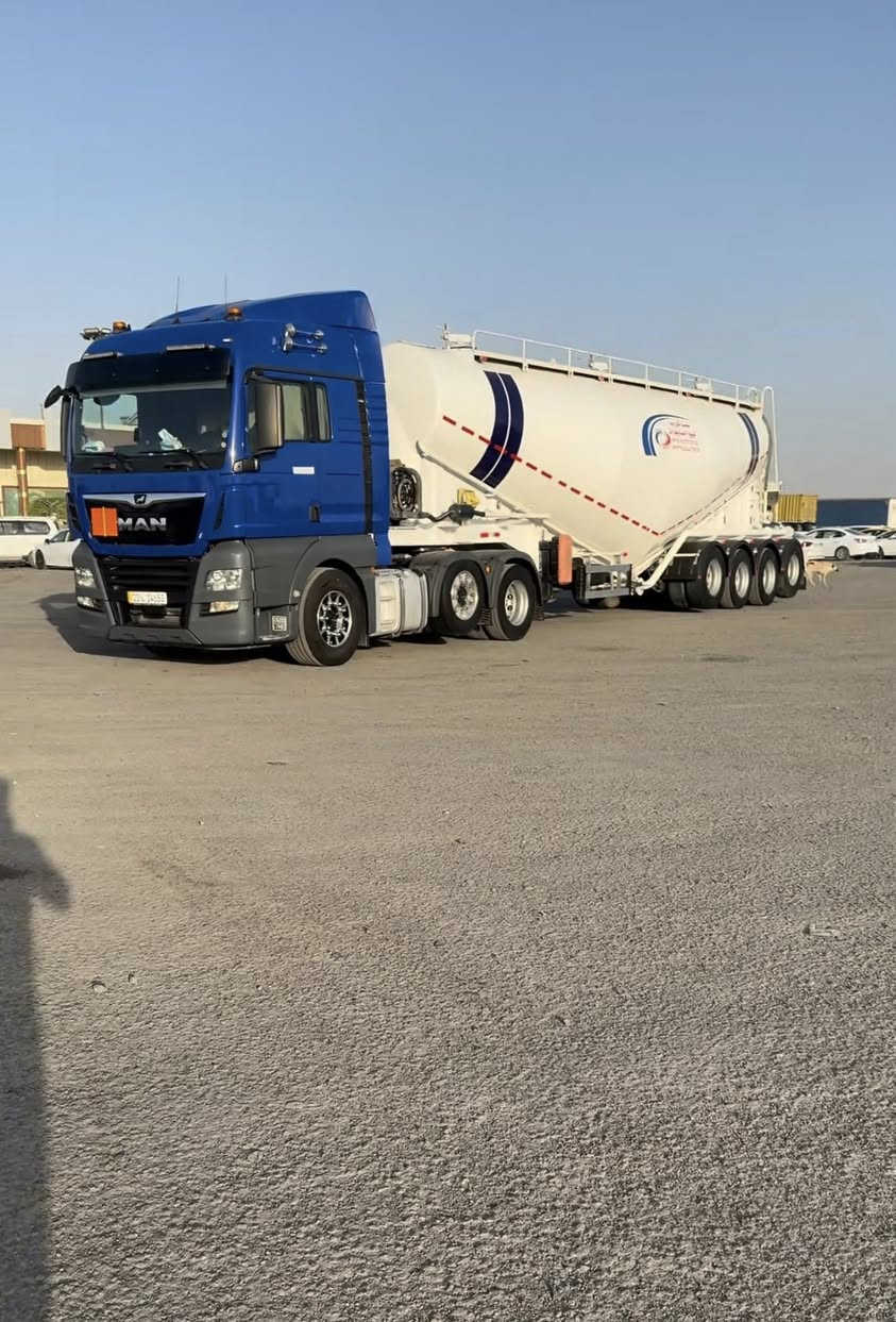 سلام عليكم مان مربوطه سايلو للبيع
موديل السياره 2021 تك سوبر بلادي 26.470 
سنكل امامي دوار وبتعليك ثابت 
فول مواصفات السياره ثلاجه وكامره وحساس وزراك لايت كامرة رصيف لايت زنون دوش هورنات لافتات زنون سقف اطفاء المحرك ذاتي كامره بلصفحه كير بلدشبول صوبه وكشن حار تخم تاير ويل كروم سياره كفاله عامه ماشي 800 وصار 6 اشهر من ترقمت
السايلو موديل 2023 تركي سما كروب حمولة 55 طن 4 محاور سياره جاهزه وكامله وتحويل مباشر 
العنوان بغداد السياحي ***********
