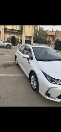 كورلا خليجي موديل 24 السيارة بعدها بالضمان مال وكالة بعد بيها تبديلتين...