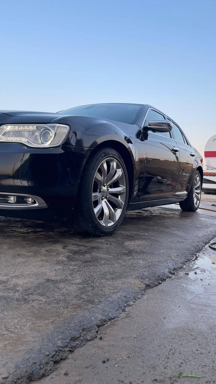 السلام عليكم اوباما كصه جنطه موديل 16فول موصفات عده الفتحه سيارة جديدة ماشيه 70 تخم تأير باتري جديد حداديه جديده متومه طبق الاصل مو كلاوات موجود وتساب ***********مكاني العمارة
