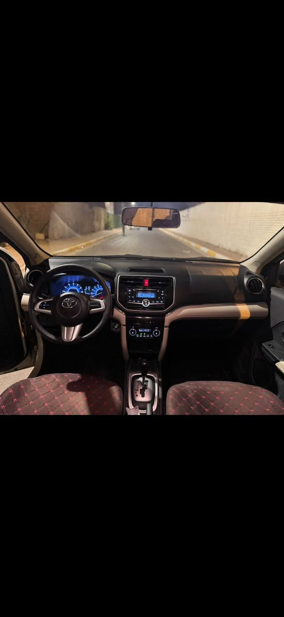 السلام عليكم تيوتا راش موديل 2020محرك 4 سلندر رقم بغداد 
الموصفات 
بصمه
لايت زينون
بك لايت led
ويل كب حجم 17
حساس خلفي 
عدد مقاعد 7
نظام مانع انزلاقABS
نظام مساعد صعود مرتفعات 
تبريد قطعتين امامي خلفي 
وسائد هوائيه (ايرباكات) عدد 8
وسائد ستاريه اماميه
اشاير بل مري
حساس ايطارات  

السعر السياره 155$ بيها مجال
الستفسار ***********
