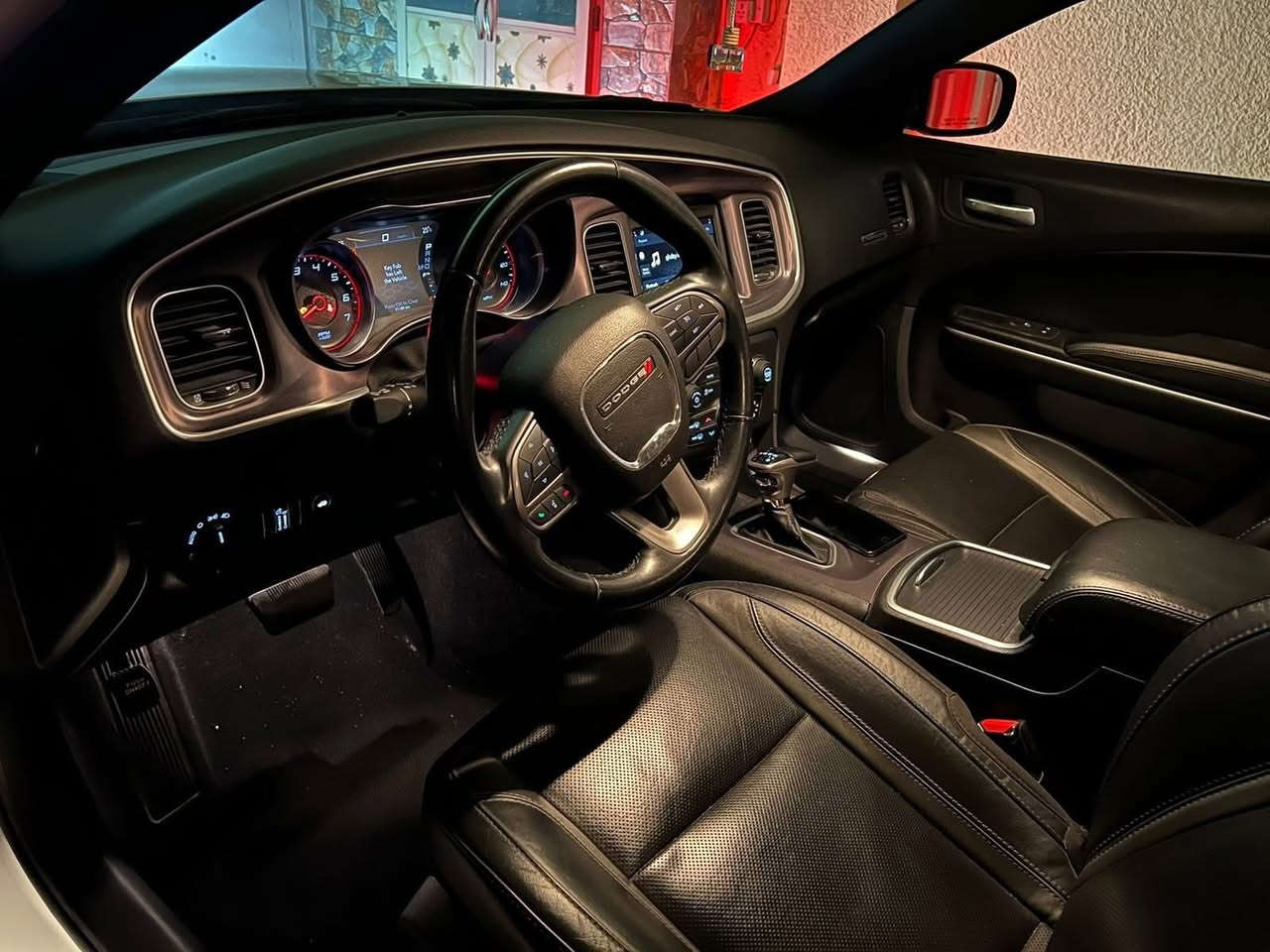 دوج جارجر 2020 أمريكي 
محرك 3600 فول مواصفات 
السياره خير من الله وهاي صور الحادث 
رقم صاحب سياره *********** 
                  فتحه بصمه كشنات تبريد وتدفئة شاشة كاربلي
 ستيرن تدفئه خزن ميموري حادثها فقط  
 تبديل بنيد بدون لا شاصي ولا لغود  
رقم بغداد بأسمي ماشية 75كيلو
السياره خير من الله وهاي صور الحادث 
محرك كير بشرط مامفتوح 
سيارة حيل نظيفة كلشي عل بلاد 
سنوية كلشي جديد مدفوع 
باسمي السنوية مستعجله ع البيع قيم واخذ باليرضي الله ***********
