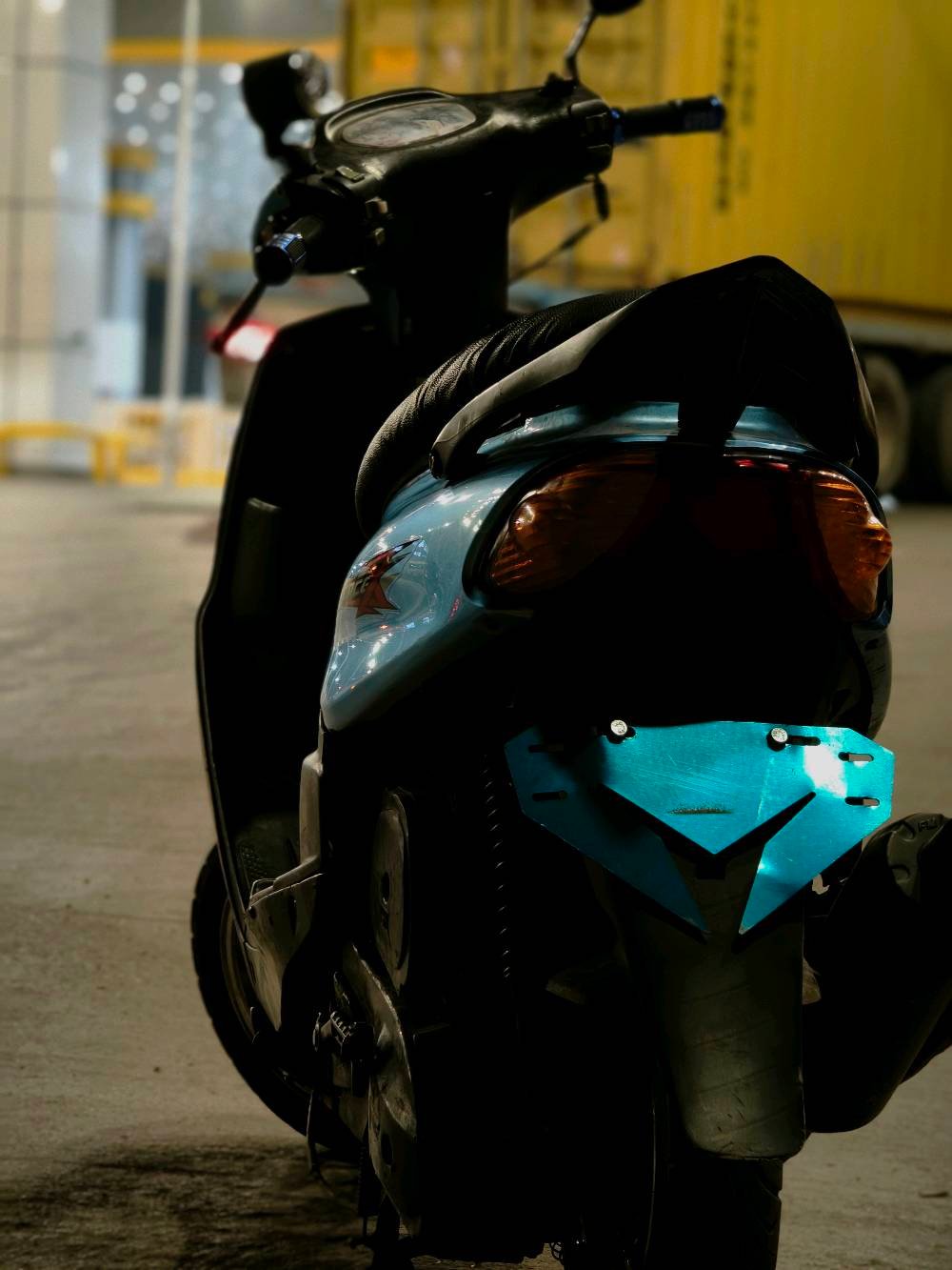 ماكس قچمه للبيع 
بوشة 49 مكينة قوية 
شلعة ومعدل تشك الكاع 
ويل نجمه رياضي 
قبق فلاوين 
صالنصة FM 
سماعات mp3
نكره سلف وهندر 
يدات رياضي 
سبايدر رياضي الوحيد بالعراق مال قچمه
السعر 500 وبيها مجال 
العنوان الشعب السريدات مقابيل الثعالبة 
الرقم ***********
متواجد واتساب 