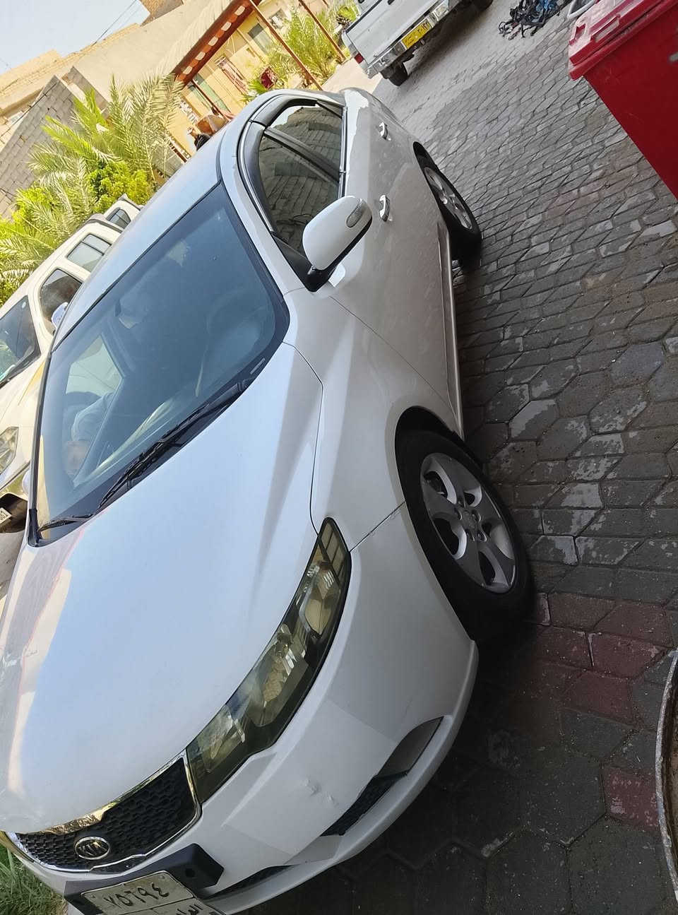 للبيع كيا.  *********** سيراتو خليجي فول اوتوماتيك سعره 75  رقم شمالي محرك 1600دوش سياره جاهزة كير محرك حدادية تبريد جيد مابيه لاضربة ولاتبديل صبغ جاملغ أمامي بدون داخل مكانة كربلاء
