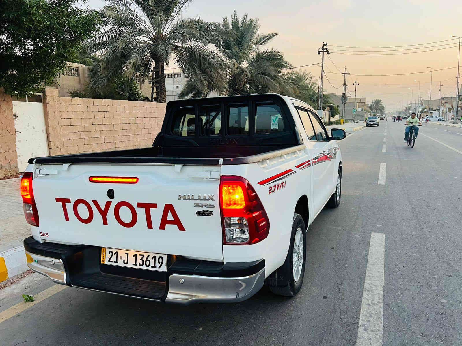 سلام عليكم ورحمه الله للبيع تيوتا هيلوكس ناصي 2024 مكفولة المسافة المقطوعة 40 الف شركة / ساز /فول اوتو تحويل أو وكالة رقم شمالي السعر 305 السيارة جديدة مكانها واسط الصويرة هاتف ***********
