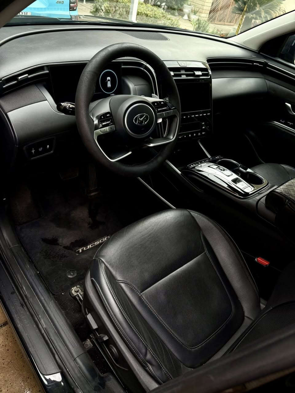 السلام عليكم ورحمة الله وبركاته..
بسعر 31.500.000 

رقم شاصي 5NMJECAEOPH282300

السيارة نظيفة كلش مابيها اي عيب

ضربتها خفيفة كلش جانبية  

للبيع توسان موديل 2023 وراد امريكي 

ماشية 20 الف كيلوا فقط رقم بغداد بأسمي 

 فئتها تكون اعلى فئة وموصافات وفور ويل 

المواصفات :

1-  كامرات 360 

2- حساسات امامي وخلفي ورادار امامي وخلفي 

3- تبريد وتدفئة كشنات و ستيرن 

4- تشغيل عن بعد وتتقدم وترجع عن بعد 

5- وضعية خزن وضعيات الكشن للسايق 

6- اوتو ستوب واوتو هولد و الكير بيانو دكم 

7- اضائة داخلية محيطية متغيرة 

8-بعد بيها شغلات كومة…

مكان سيارة الكرخ/ حي جامعة 

للاستفسار اكثر اتصلوا علية  او راسلوني واتس 

 ***********
