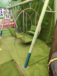 مرجوحه • حديد