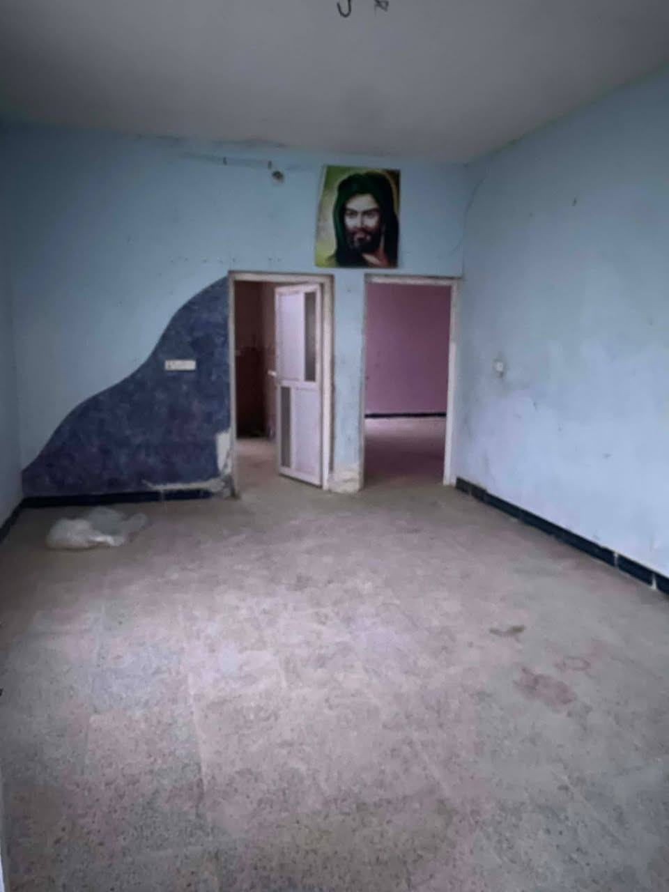 بيت للايجار في التقية الثالثة

يحتوي على غرفتين و صالة ومطبخ و صحيات وطارمة
ايجاره على الخاص او الاتصال او واتساب على الارقام
***********
***********
