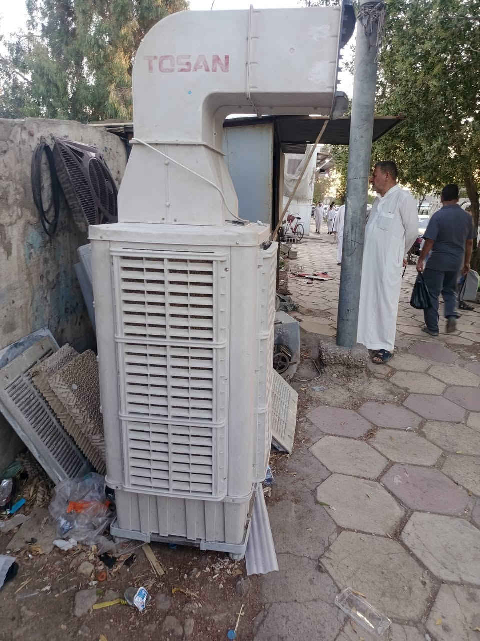 كنفيرة للبيع جديدة ما ستخدمة شي قليل السعر 175.  الاستفسار ***********
