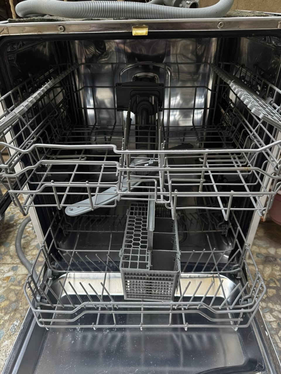 السلام عليكم
غسالة صحون قياس 60*60*85 نوع تيكا الاسبانية مستخدمة نضيفة 
السعر 400 الف وبيها مجال
بغداد زيونه

ملاحضه هاي تجي بدون كفر يعني الوجة انت تضيف خشبة عله اساس الكاونتر العندك


**إذا كنت صاحب هذا الإعلان وتريد حذفه لأي سبب، رجاءا أرسل رسالة إلى الدعم الفني**