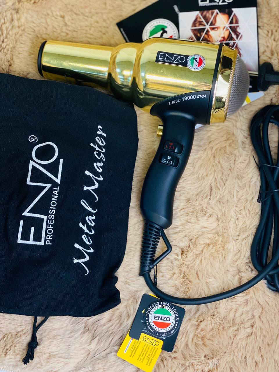 جبنالكم سشوار العمر 🥰 سشوار ENZO للصالونات معدن بقوة 19000 RPM عالي السرعة موديل EN-8228 تجربة احترافية وبسرعة عالية جدآ ✔️💯
أقوى سشوار للبيت و الصالونات
سشوار انزو للصالونات
الأصلي 💯% 🔥صنع ايطالي من إنزو
✅ يمتاز سشوار إنزو Enzo الإيطالي الأصلي بالقوة والمتانة.
✅ يمنح الهواء البارد و الحار بحسب الرغبة
✅ يتمتع بالجودة و النوعية الممتازة.
✅ قوة ضغط لتجفيف شعر 
✅ سرعة فائقة في التجفيف اداء مهني احترافي يدوم فترة اطول 
سشوار شعر ستانلس ستيل “بروفيشنال” ماركة ENZO الايطالية

سشوار الشعر بالماركة الإيطالية إنزو يتميز بلون مميز، ويعتبر مثالي لتصفيف الشعر بسهولة وسرعة في المنزل أو في صالون التجميل ويعتبر هذا المجفف لطيفاً على الشعر، حيث يستخدم تكنولوجيا لتوزيع الحرارة بالتساوي، ويجفف الشعر بشكل أسرع، كما يحتوي على برقائق السيراميك الخاصة التي تحمي الشعر من التلف وتمنحه مظهراً ناعماً ولامعاً
#الاصلي 
المنشأ ايطالي 🇮🇹🇮🇹💯
ماركة اينزوا الاصلي 💯 
السعر 50  الف وبي مجال لليشتري وشرط الفحص بوجود المندوب أي اختلاف بي يترجع وتدللون 
🚘 يوجد خدمة توصيل لجميع محافظات العراق 🚘


**إذا كنت صاحب هذا الإعلان وتريد حذفه لأي سبب، رجاءا أرسل رسالة إلى الدعم الفني**