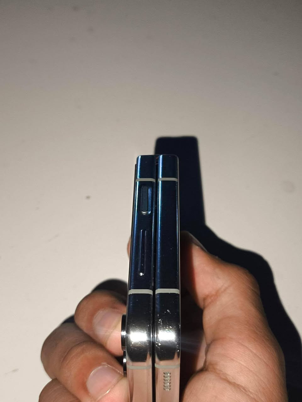 سلام عليكم جهاز سامسونغ Z flip 5
ذاكرة 256/رام 8
  كامل ملحقات مع كارت الضمان
بي فقط نقطتين بالشاشه ممأثرات عاللمس أبد

معالجه سناب دراگون 8gen2 يعني 120 فريم 
مكاني نجف كوفه ماعندي توصيل 

السعر 340 وبي مجال حگ الجيه


**إذا كنت صاحب هذا الإعلان وتريد حذفه لأي سبب، رجاءا أرسل رسالة إلى الدعم الفني**