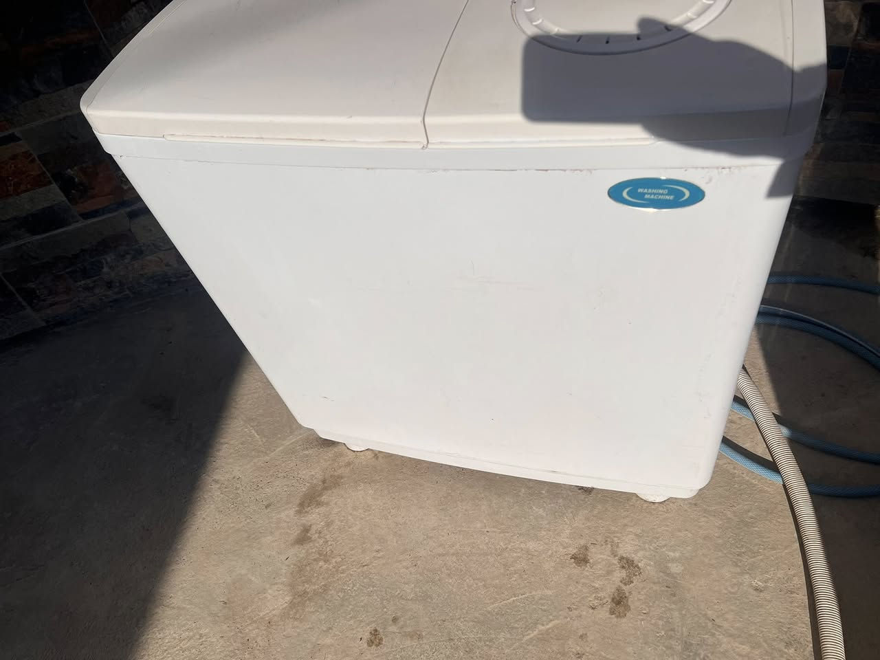 غسالا هيتاشي اخت الجديدة شرط الشغل ايعطل مابيهة سعر الغسالة 58 وبيهة مجال شي قليل للستفسار التصال ***********
