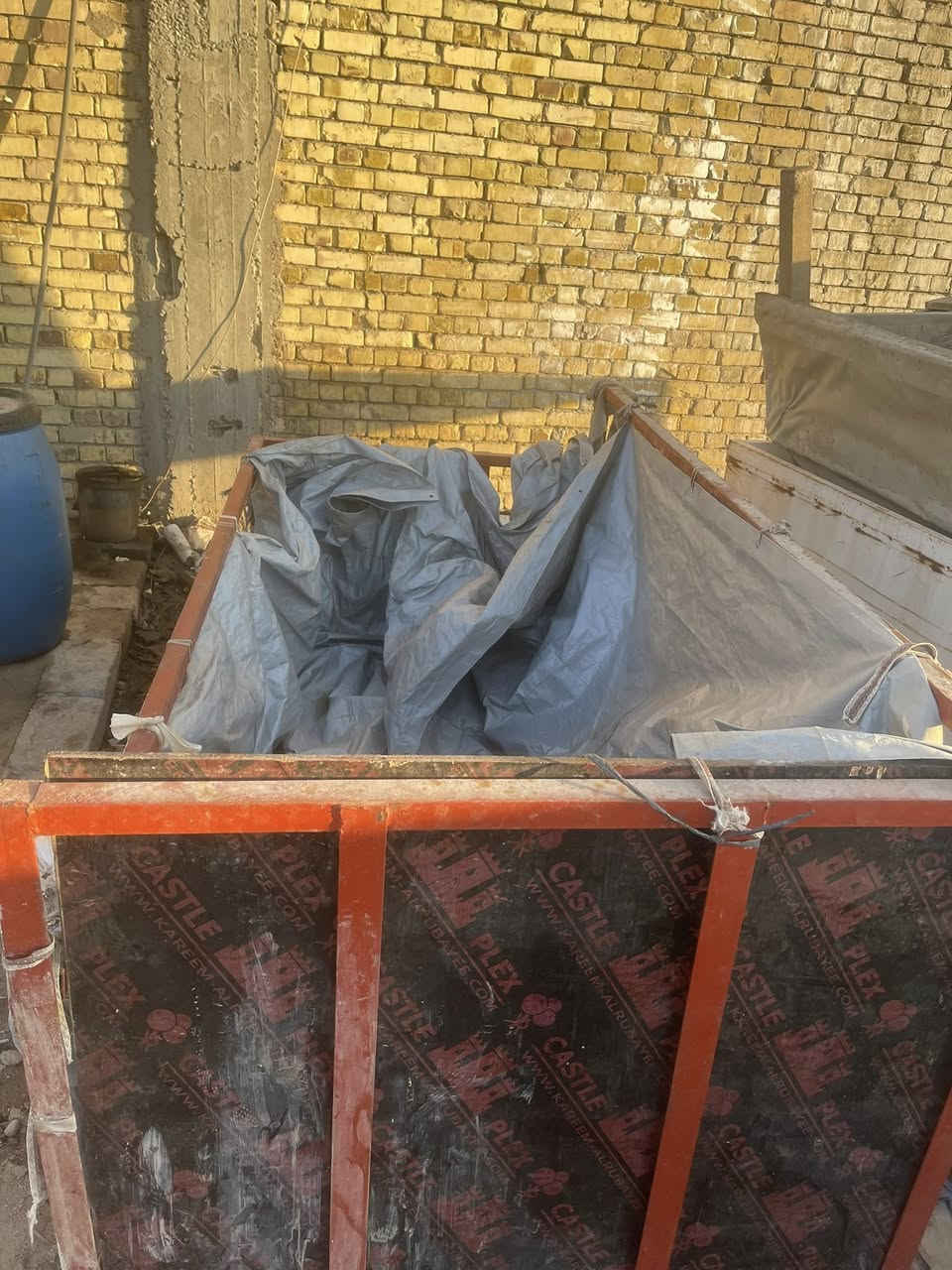 سلام عليكم حوض سمج كامل مكمل طول الحوض 2.5العرض متره وشويه الرتفاع متر  ابيعه هوه ولغطاس هذه رقم راعيهن مكلف بل نشر ***********
