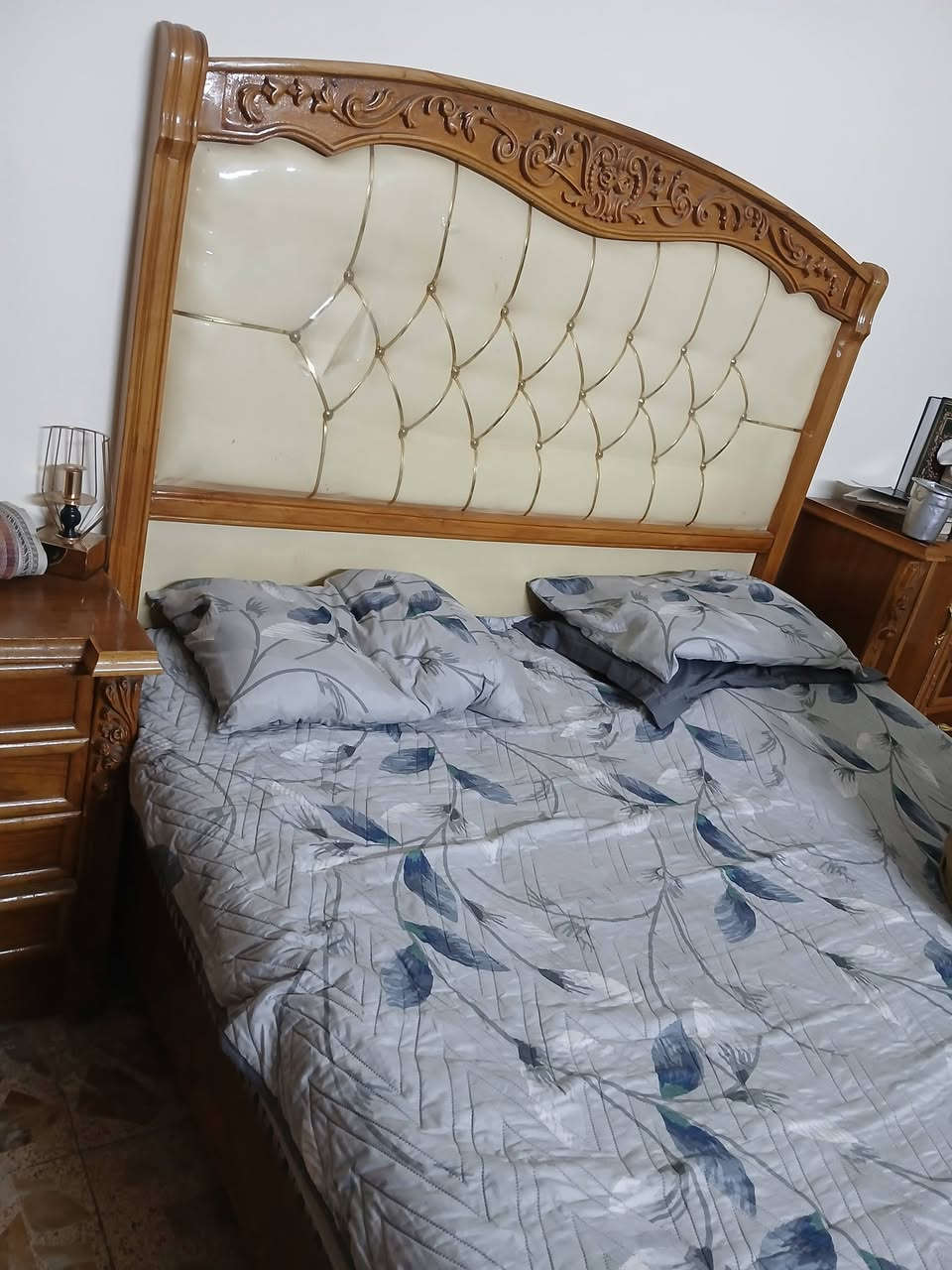السلام عليكم
غرفه نوم صاج هاي صورها كدامكم ونضافتها تخبل تجي وتشوفها مكان بغداد الدورة السعر 925 الف التواصل خاص 
او واتساب ***********
