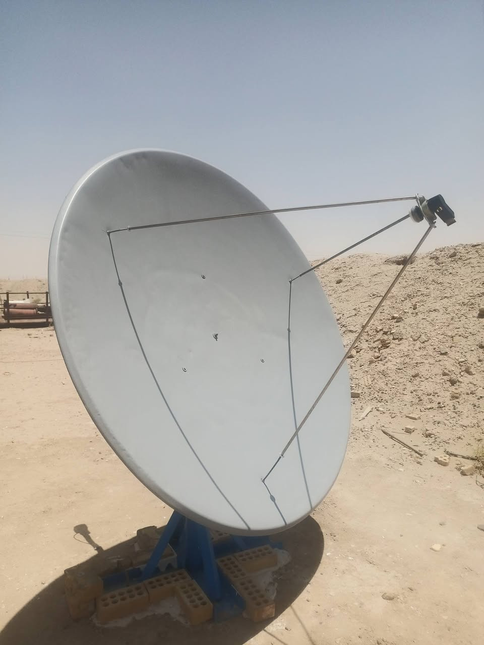 السلام عليكم تنصيب كافت الاطباق المتحركه والثابته وتنصيب المصطره والمنظومه اج اج داخل وخارج الناصريه اي قمر مجاني رياضي انصبه الك على ثابت والقوس اقمار على متحرك من اطباق الكبيره لي متابعت كاس العالم اخوكم المنصب علي العبودي الناصريه رقم الهاتف 
*********** وعل واتساب والمازنجر متواجد تحيا للجميع
