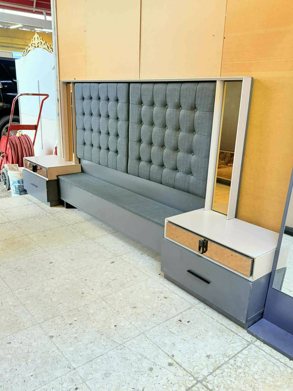 ✨ غرفة تركية  مودرن ✨
🚪 نظام أبواب 10 قطعه بروفايل فاخر
🛏️ سرير ضهر بلوك بمخزن عملي
🪞 جام برونزي أنيق
🧵 قماش وتر بروف أصلي
💡 إنارة شغالة
✨ نظافة 90 ٪
🚚 شد ونقل مجاني داخل بغداد
📦 توصيل للمحافظات بأسعار رمزية

📍 بغداد الجديدة
📩 للاستفسار راسل خاص

#غرف #غرف_نوم #غرف_تركية #اثاث #اثاث_تركي #اثاث_منزلي #غرف_مودرن #اثاث_راقي #اثاث_بغداد #بغداد_الجديدة #اثاث_عراقي #ديكور #ديكورات_غرف #بيع_اثاث #اثاث_مستعمل #غرف_ملكية #غرف_عرسان #اثاث_بيت #اثاث_حديث #غرف_راقية #غرف_تصميم #اثاث_مودرن #اثاث_راقي_جداً #بغداد #العراق


**إذا كنت صاحب هذا الإعلان وتريد حذفه لأي سبب، رجاءا أرسل رسالة إلى الدعم الفني**